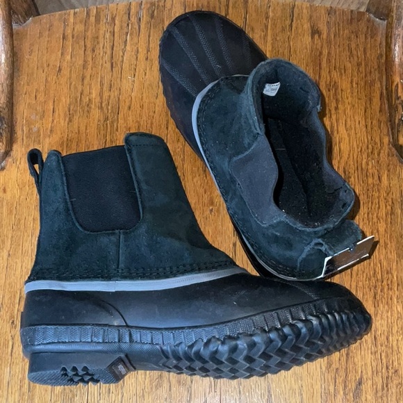 NWT Sorel Youth Cheyanne II Chelsea Snow Boot. Warm Winter Waterproof Boot. 6Y - Picture 9 of 10